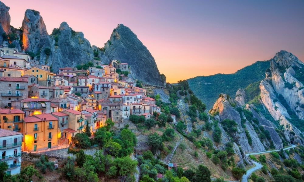 Castelmezzano (Basilicata): Cosa vedere, dove mangiare e dove dormire sulle Dolomiti Lucane