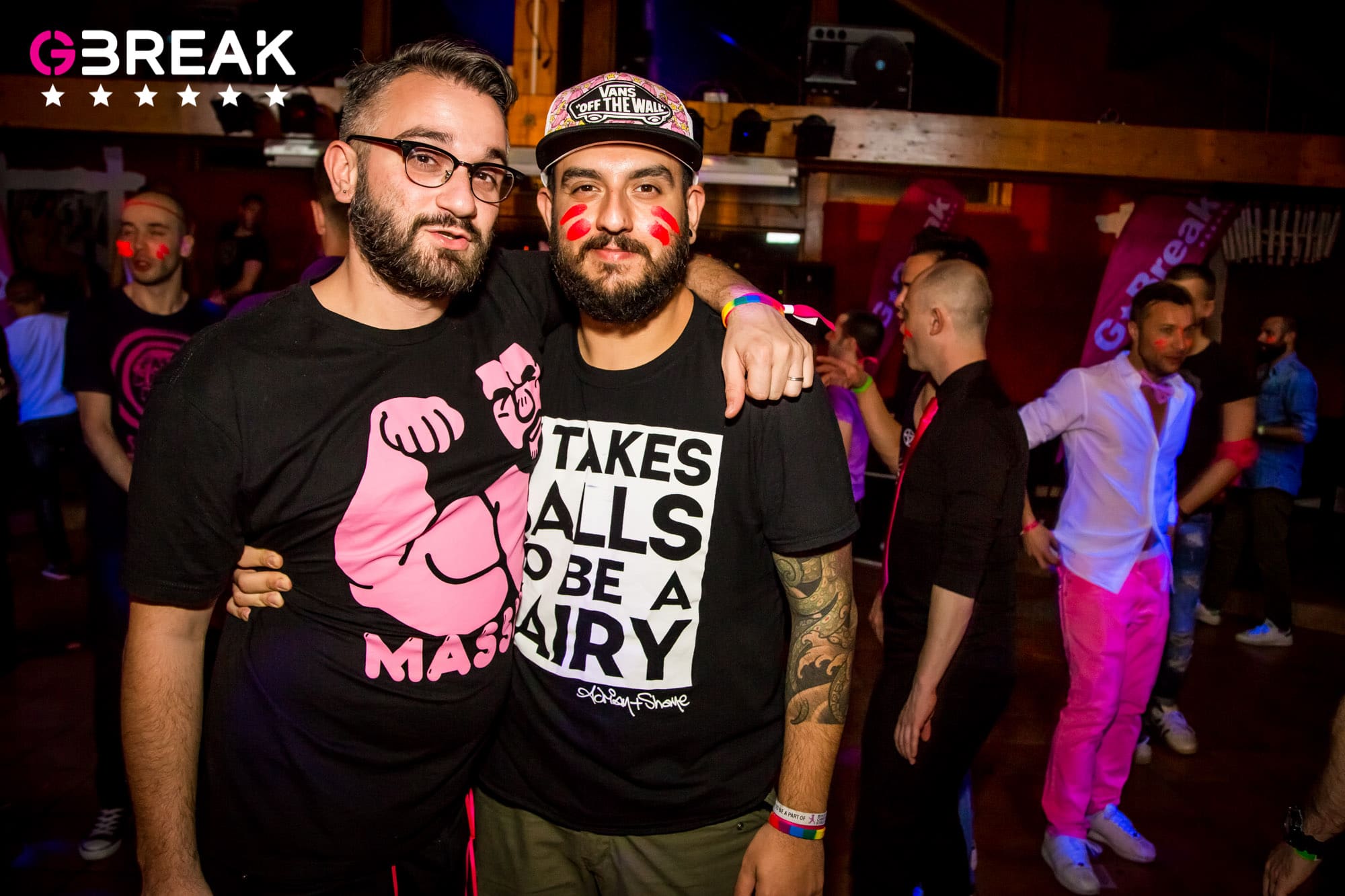 Party a tema ogni sera, qui eravamo all'Hot Party di apertura!