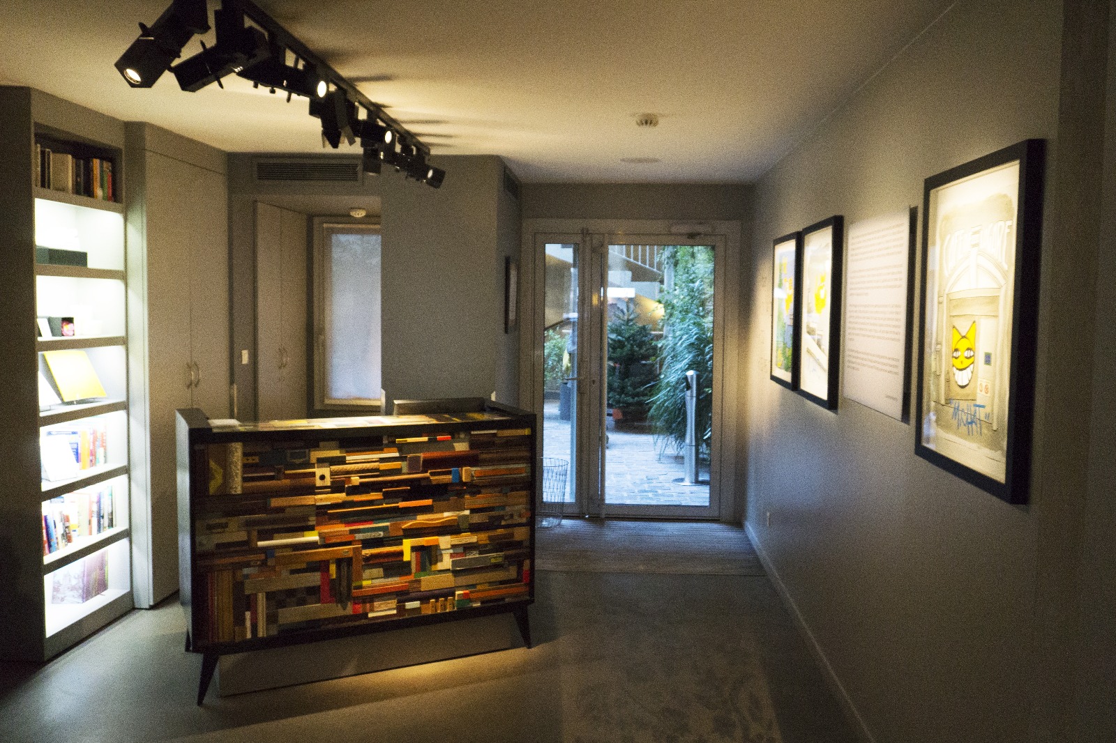 Reception Hotel Jules & Jim Parigi Le Marais quartiere gay