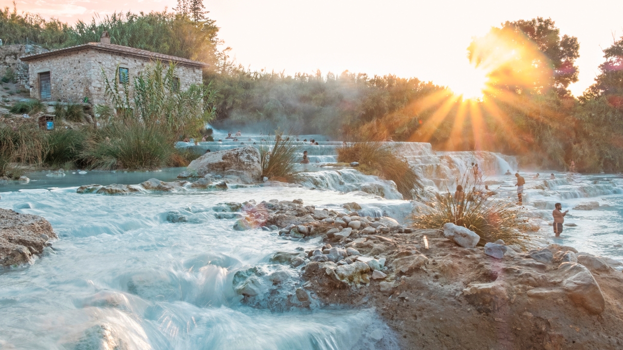 Terme di Saturnia: Guida alle terme in Toscana di Saturnia e le Cascate del Mulino con prezzi, dove sono e dove dormire