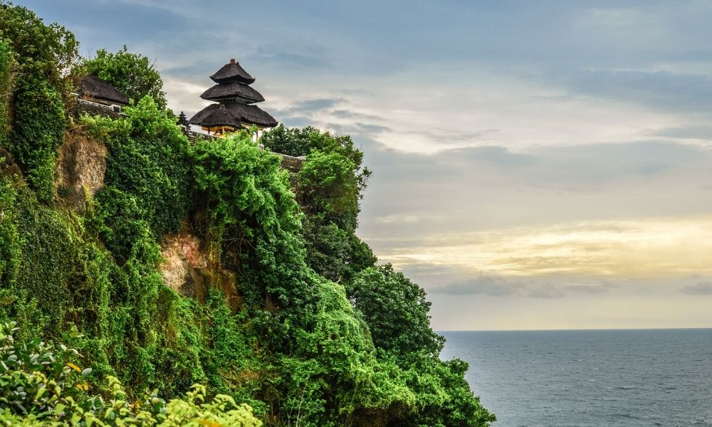 Luhur-Uluwatu-tempio-uluwatu-itinerario-viaggio-bali-indonesia