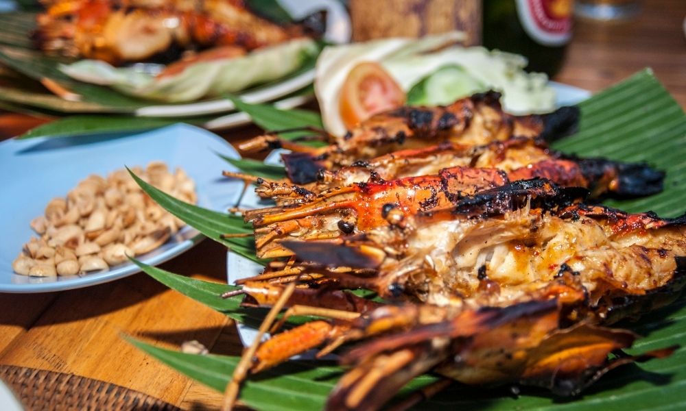 ristoranti-a-jimbara-bay-itinerario-di-viaggio-bali-indonesia-cosa-vedere