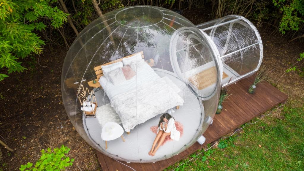 Hotel dove dormire sotto le stelle in Italia bubble hotel