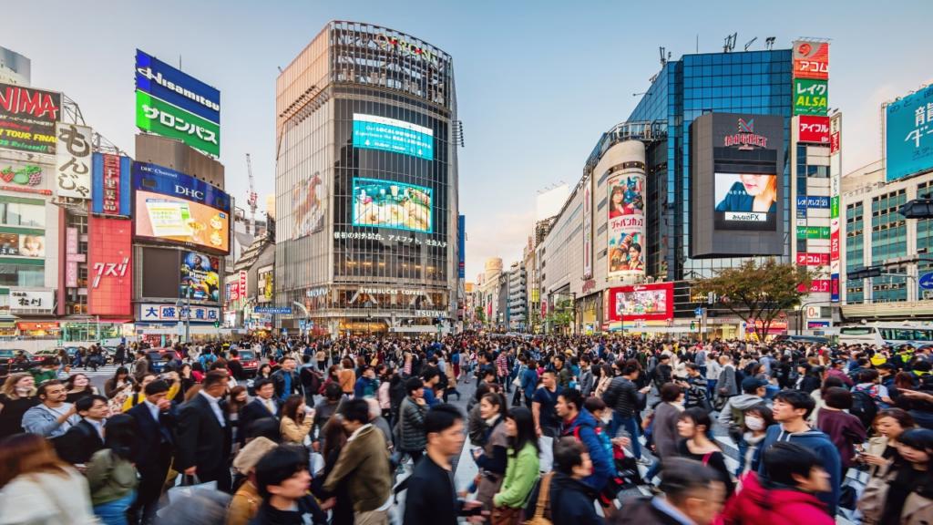 shibuya-crossing-incrocio-di-shibuya-a-tokyo-cosa-vedere-itinerario-completo-tokyo-quartieri-migliori-da-visitare