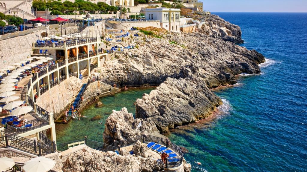 Le piscine naturali termali di Santa Cesarea Terme in Salento
